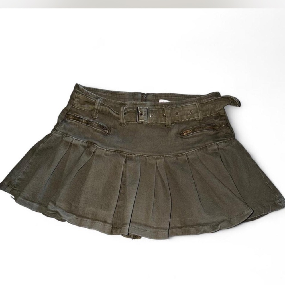 Women’s Olive Pleated Skater Mini Skirt with Belt